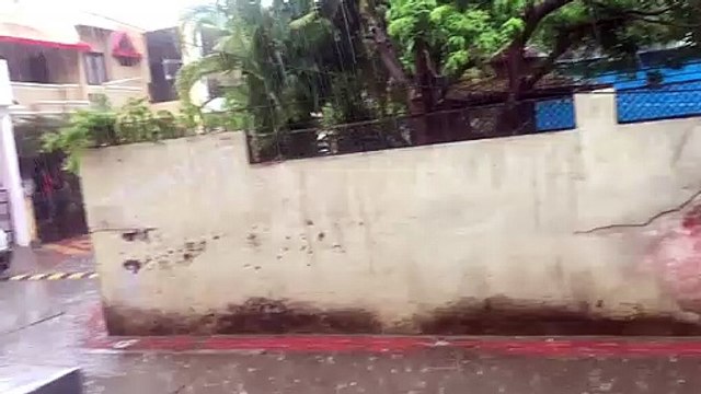 इंदौर में कई इलाक़ों में बिन मौसम बरसात, मौसम हुआ खुशनुमा