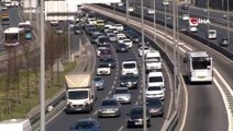 İstanbul'da eve dönüş trafiği eski günlerini aratmadı
