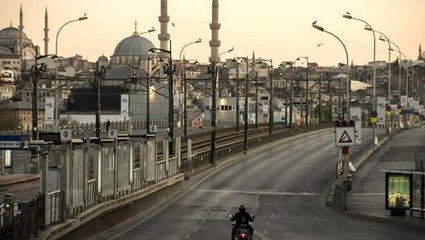 Скачать видео: Son Dakika: Cumhurbaşkanı Erdoğan: 1, 2, 3 Mayıs tarihlerinde 31 ilimizde sokağa çıkma yasağı ilan edilecek