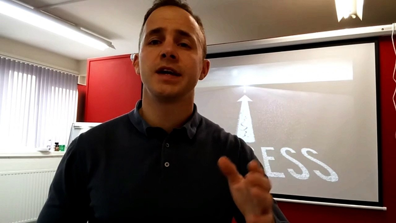 Speaker-leader training FULL HD 1920x1080 p