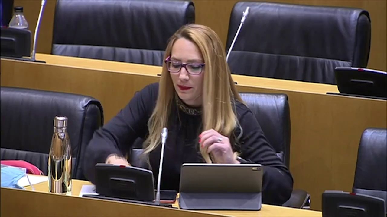 Ábalos se olvida de las mascarillas 'fake'- 'Correos es la empresa con mayores contagios'
