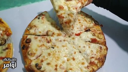 بيتزا المحلات بكل أسرارها جبنة مطاطية عجينة هشةوطريةمن الأخر هخليكي أستاذه فيها