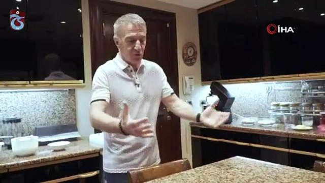 Ahmet Ağaoğlu, mutfağa girdi