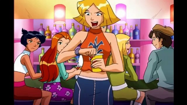 Três Espiãs Demais Episódio 7, Temporada 3. Correndo para o Passado .