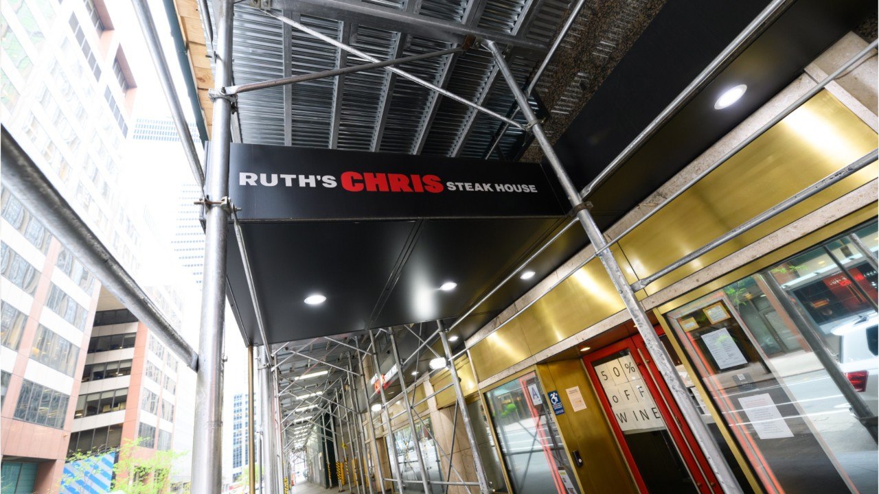 Ruth's Chris Returning Fed Loan After Backlash