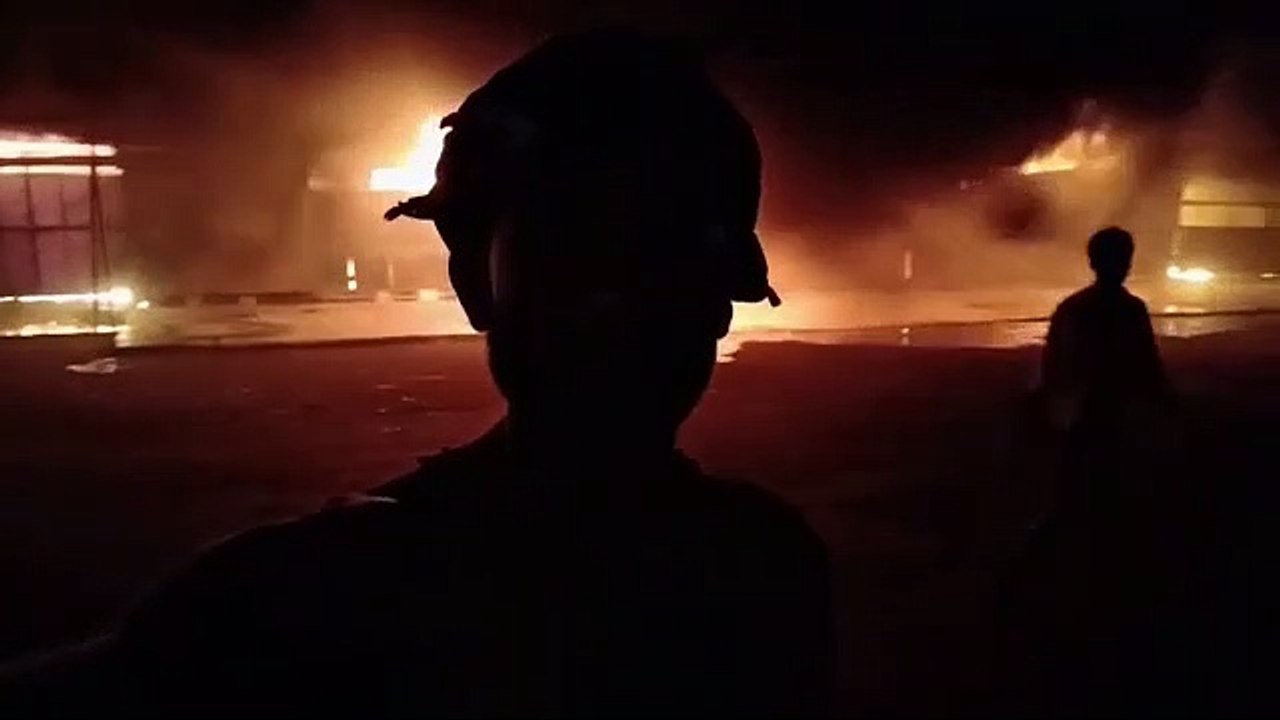 श्योपुर जिले की सब्जी मंडी में आग लगने से लगभग तीन दर्जन दुकानें जली