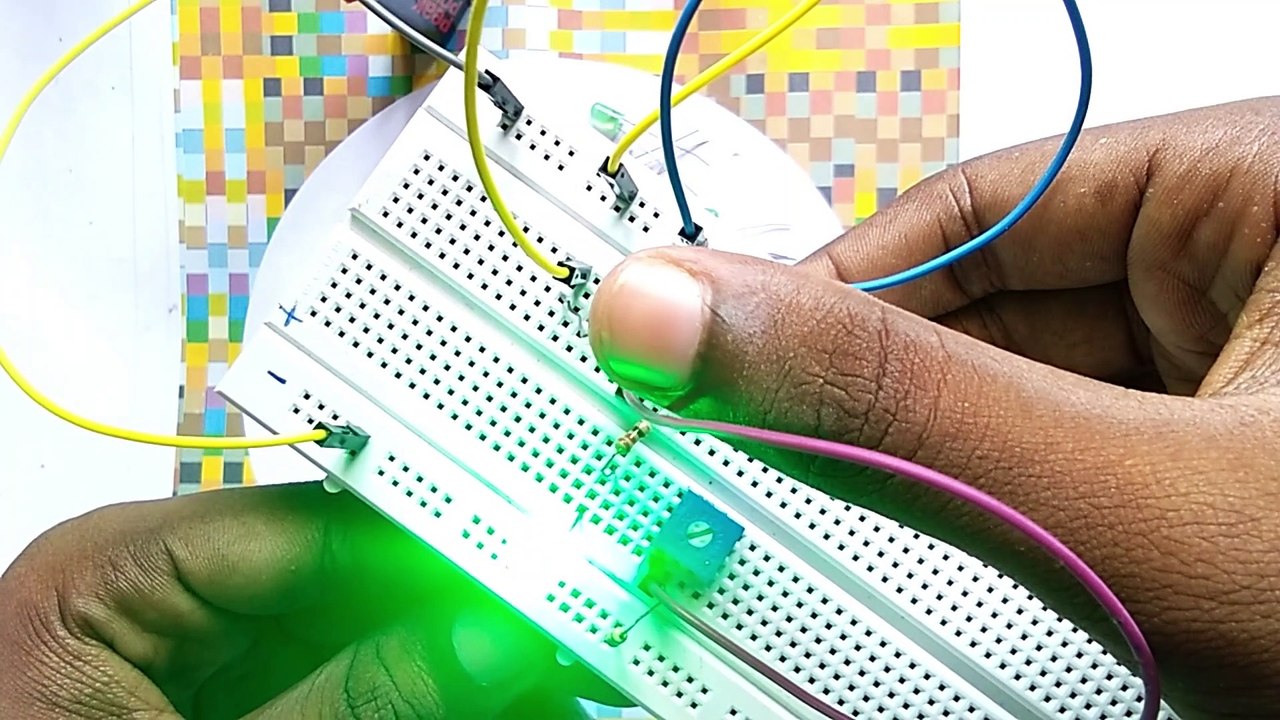 HOW TO MAKE A LDR DARKNESS SENSOR CIRCUIT USING LDR