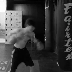 jack tích cực tập boxing