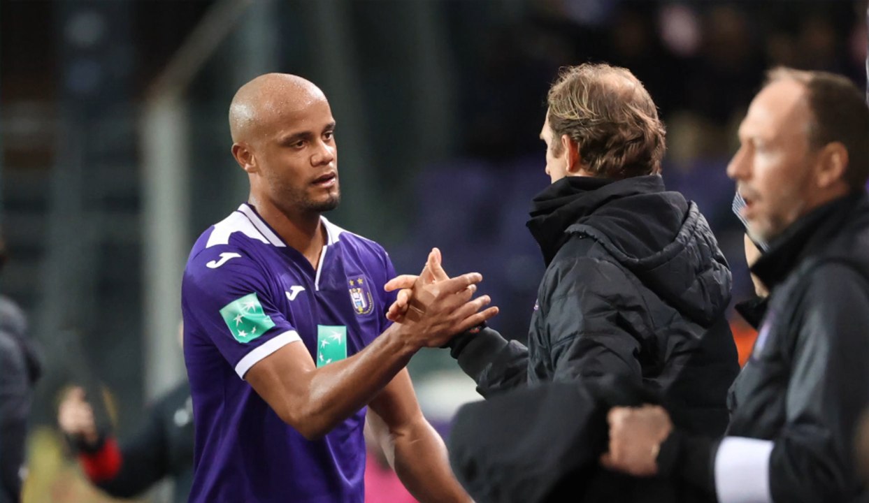 Anderlecht: après 40 ans, BNP Paribas Fortis laisse la place à Belfius comme sponsor du RSCA