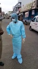 कोरोना कर्मवीर : कोरोना को हराने के लिए दे रहे हैं स्वछेक निःशुल्क सेवाएं