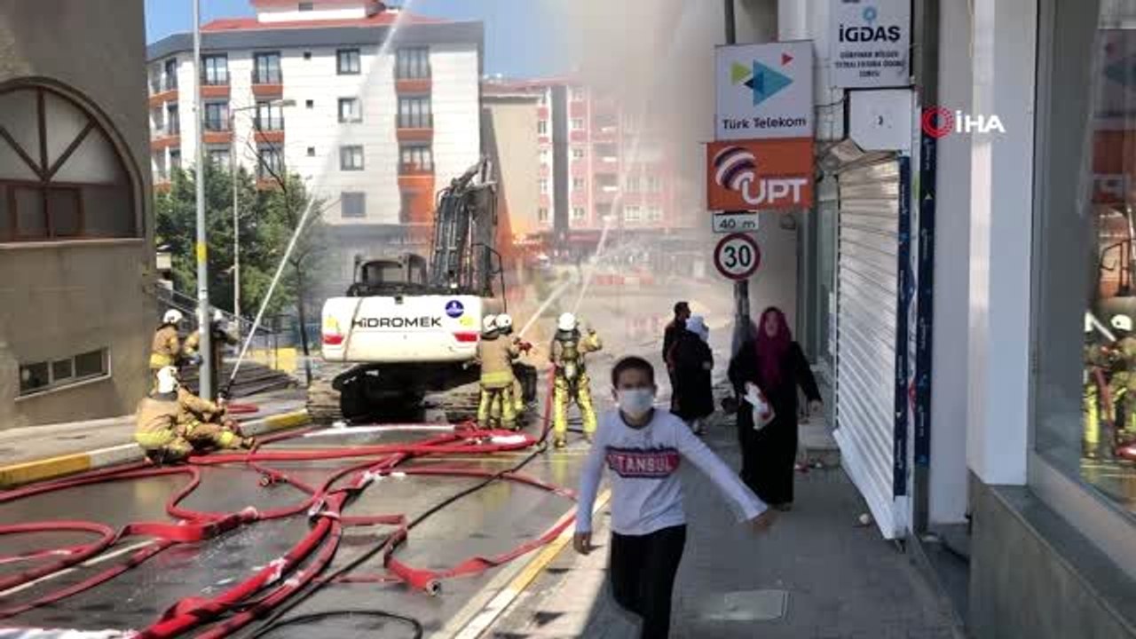 Beylikdüzü Gürpınar'da doğal gaz patlaması meydana geldi.