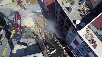İSTANBUL-BEYLİKDÜZÜ'NDE DOĞAL GAZ BORUSUNDAKİ YANGIN HAVADAN GÖRÜNTÜLENDİ 2