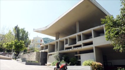 Ανοίγουν τα δικαστήρια. Απέχουν οι δικηγόροι