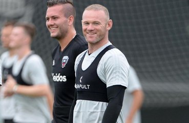 Wayne Rooney homeschooling his four sons during lockdown