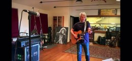 Jon Bon Jovi - Livin' On A Prayer - Jersey 4 Jersey 2020 acoustic