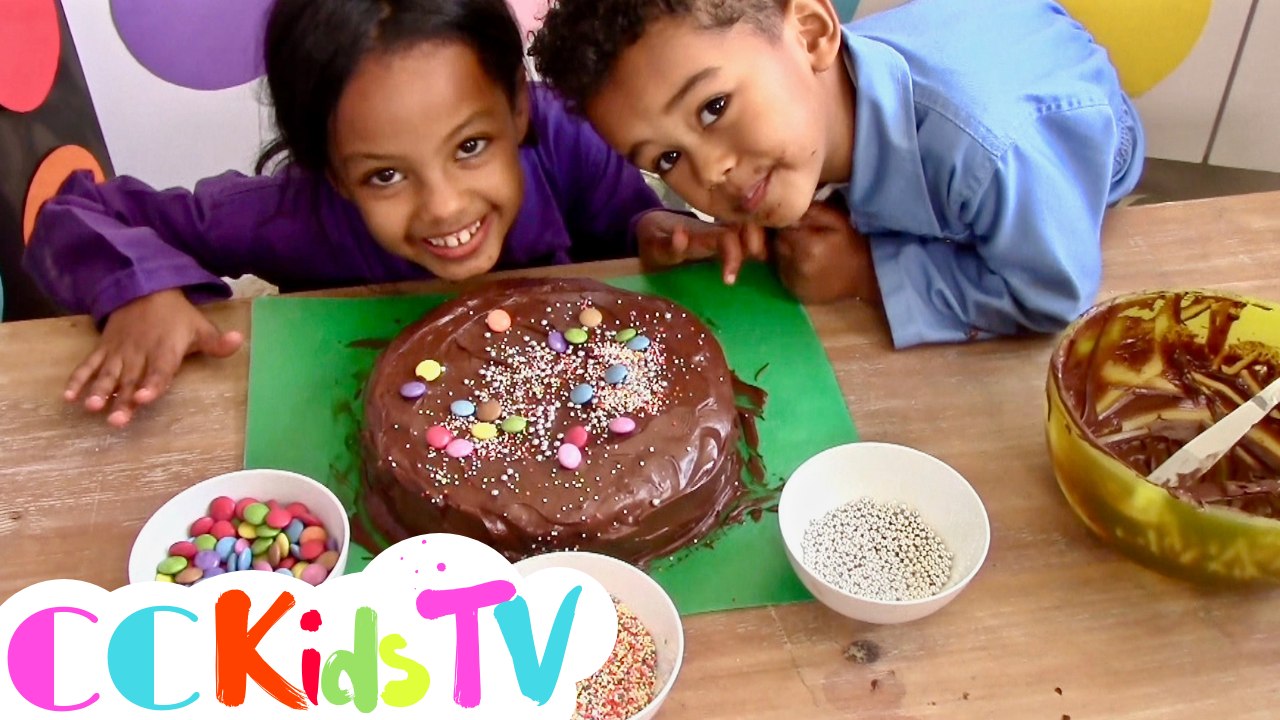 We Love To Bake Song by CC Kids Tv | Chocolate Cake | We Love To Bake A Chocolate Cake Song