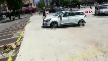 ANTALYA Yardım kolisi alamadığını iddia edip, yarı çıplak bağırdı