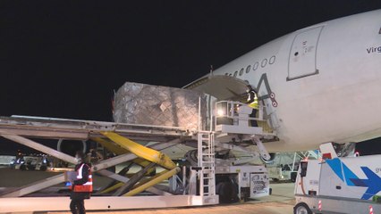 Aterriza en Valencia el avión número 17 con material sanitario de China