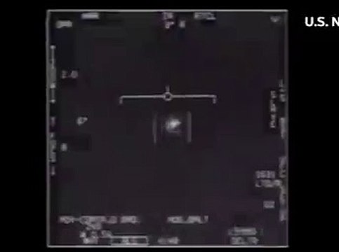 El Pentágono mostró tres videos no clasificados de pilotos de la Armada que han mostrando interacciones con Objetos Voladores no Identificados (OVNI)