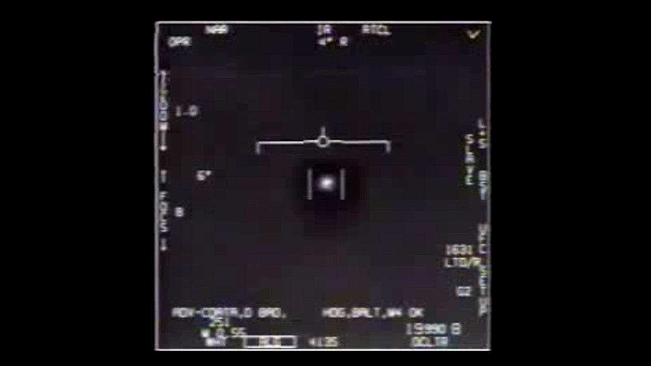 Pentágono divulga imagens de OVNIs