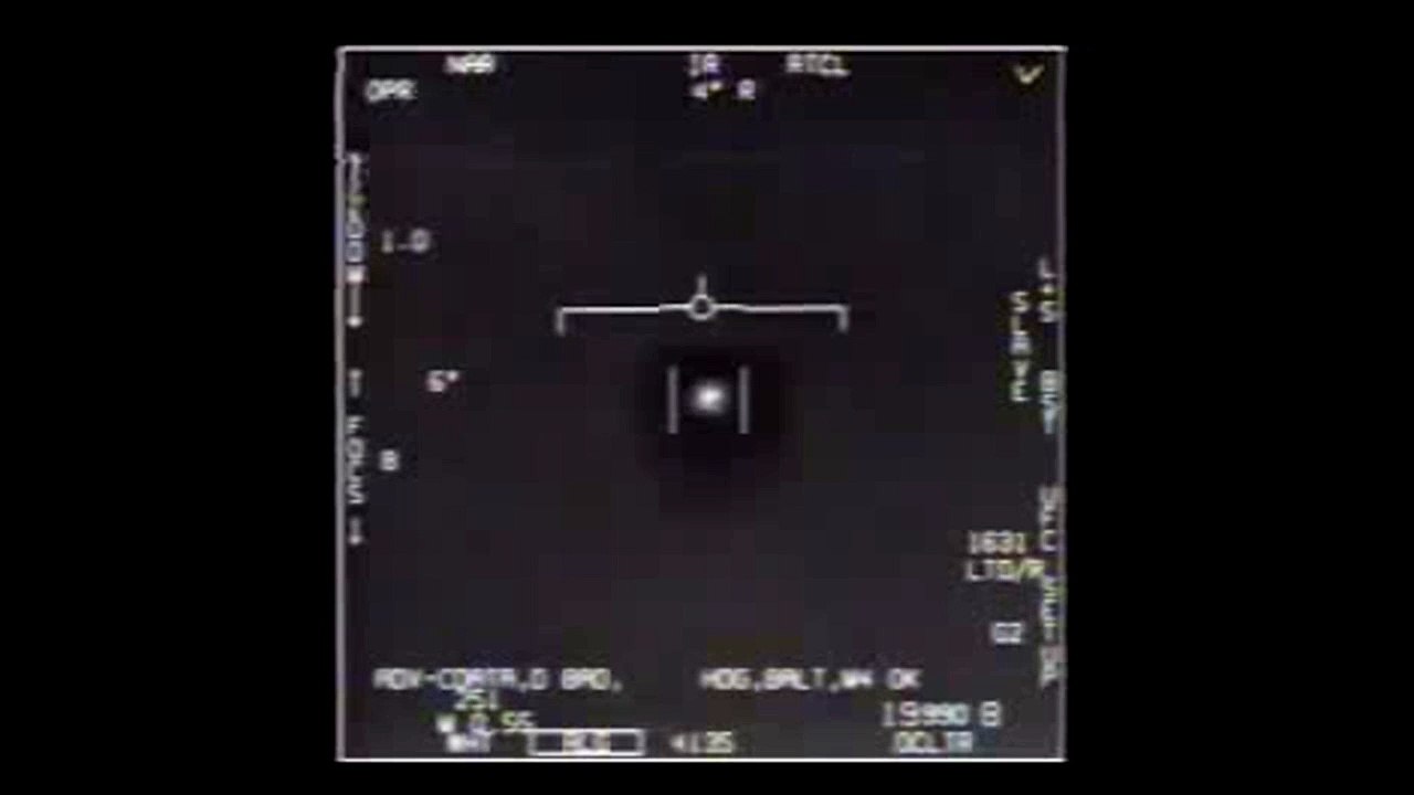 Pentágono divulga imagens de OVNIs