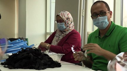 شركة خاصة تنتج "دروعا" ثلاثية الابعاد لحماية الاطباء المصريين في معركتهم ضد كورونا