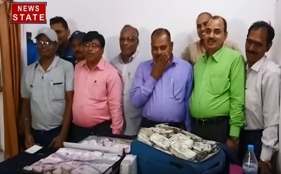 Jharkhand: एंटी करप्शन ब्यूरो ने रिश्वत खोर जूनियर इंजीनियर पर की कार्रवाई, छापेमारी में मिले इतने करोड़ रुपये