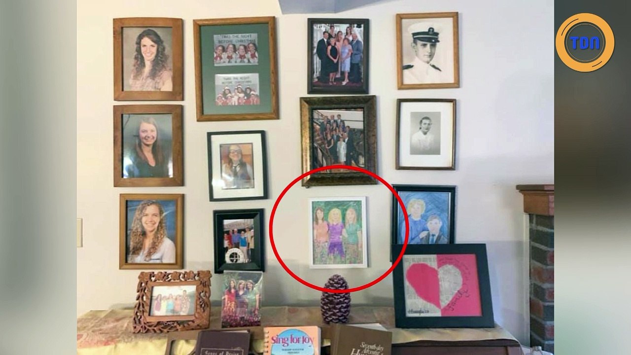 Elle remplace les photos au mur par des dessins et ses parents ne remarquent rien