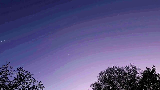 SpaceX (Elon Musk ) STARLINK satellites train seen from earth , lights in the sky