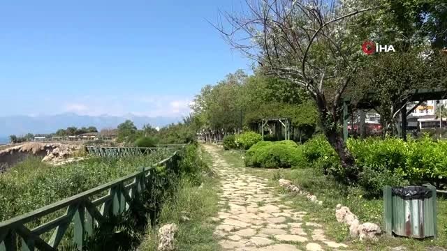 Falezlerde fotoğraf çektirmek isterken düşerek ölen Kazak Kadın polis çıktı