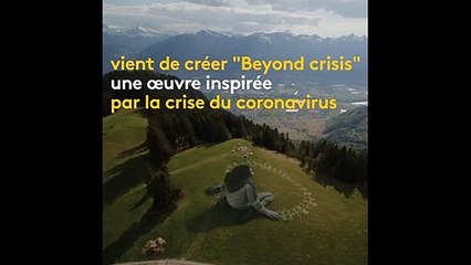 "Beyond Crisis", la fresque de l'artiste Saype inspirée du Covid-19