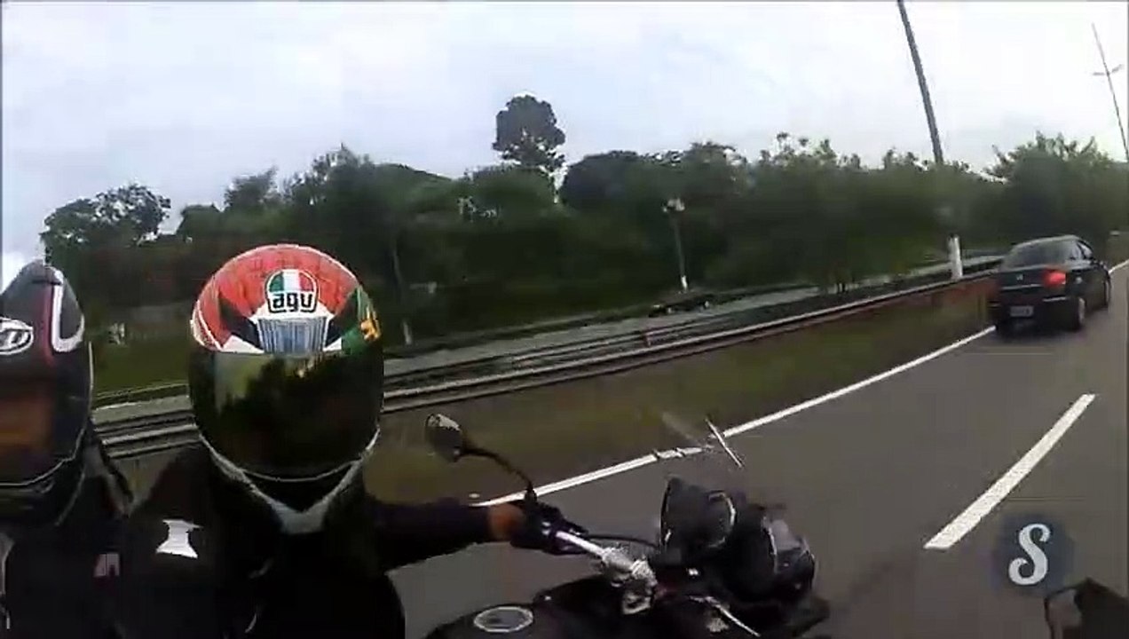 FAIL_ Motorcycle theft attempt __ FAIL_ Intento de robo de moto ( 480 X 480 )