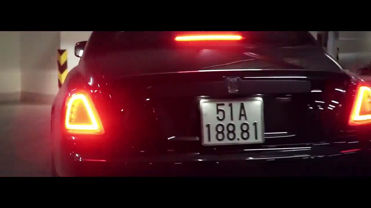 BTV Ngọc Trinh lên tiếng về clip nhiều siêu xe hàng chục tỷ: Tôi là một kẻ vô sản giàu có