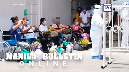 Five survivors of COVID-19 are sent home from the Cebu City Medical Center