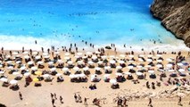 Türkiye'deki koronavirüs salgını sürecinde yapılan ankete katılanların yüzde 63'ü yaz tatili yapmayı planlamıyor