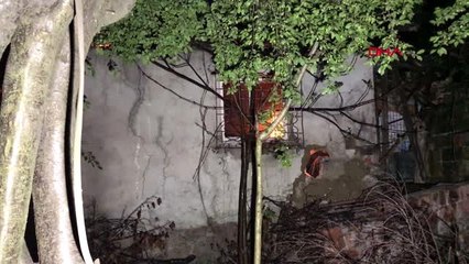 Karabük'te ev alev alev yandı