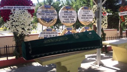 Bülent Ersoy’un annesi son yolculuğuna uğurlanıyor