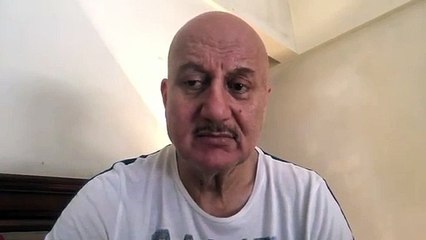 Anupam Kher CRIES As He Hears About Irrfan Khan's Demise