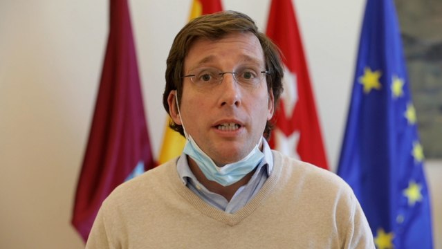 Almeida admite que no abrir parques es una decisión difícil