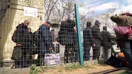 Sem-teto sofrem com confinamento na Rússia