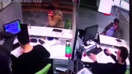 SPOR ABDURRAHİM ALBAYRAK'I DOLANDIRAN 2 ŞÜPHELİ KAMERADA