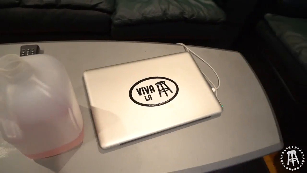 Since Eddie Was Infatuated With My Old Apartment, Join Me On A Video Tour Of La (Old) Casa De WSD