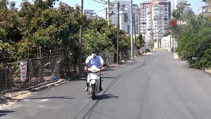 Antalya'da öğretmenden öğrencilerine motosikletiyle ödev servisi