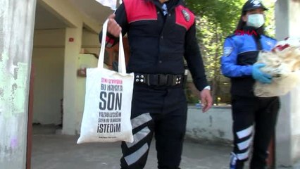 SULTANBEYLİ'DE POLİSTEN YAŞLI ÇİFTE EVLİLİK YIL DÖNÜMÜ SÜRPRİZİ