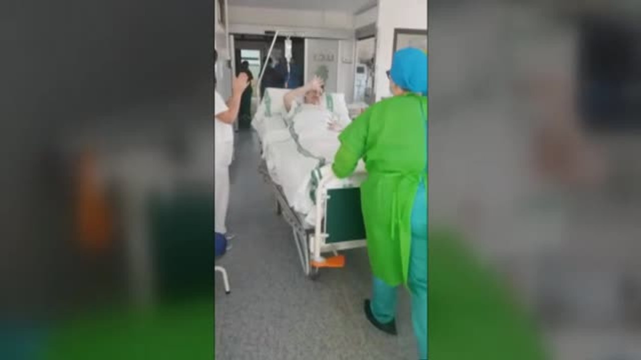 IUn Padre y su hijo han conseguido salir a la vez de la UCI y ahora se recuperan también juntos en planta