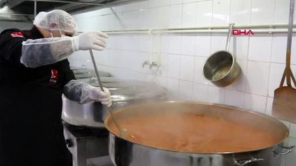 İSTANBUL Bağcılar'da her gün 1000 kişiye iftar ve sahur yemeği