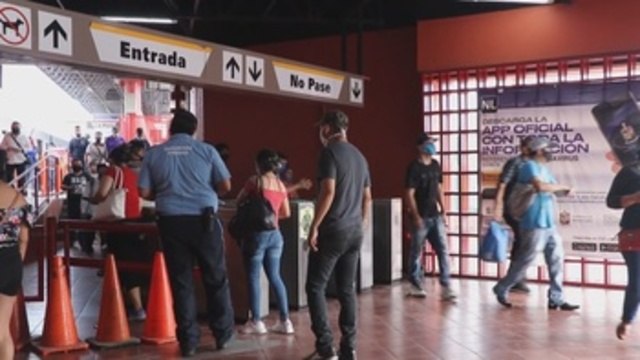 Restricciones de transporte afectan a usuarios en estado mexicano de Nuevo León