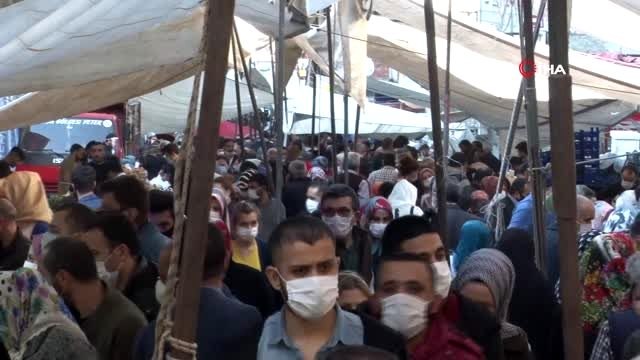 Pazardaki doluluk iğne atsan yere düşmez dedirtti