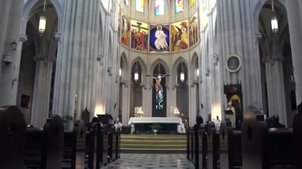 Ayuso: "A mi no me ofenden con unas lagrimas, me ofenden con las  más de 12.000 familias que no se han despedido de sus familias""