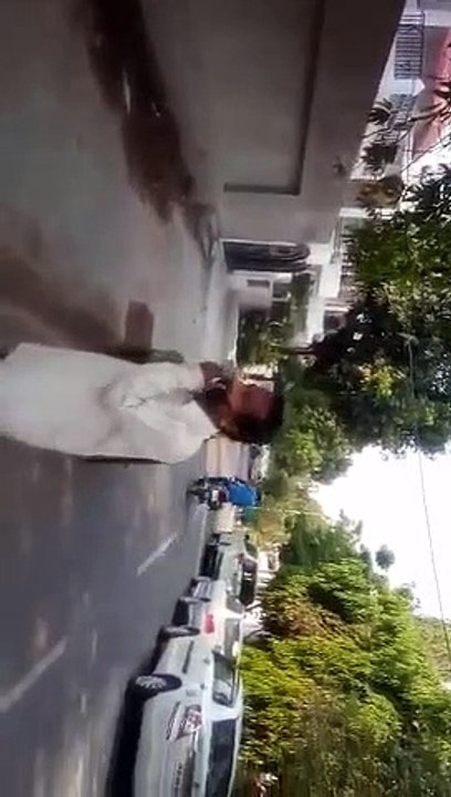 If I See You Again... On Camera, BJP MLA Bullies Muslim Vegetable Seller (1)